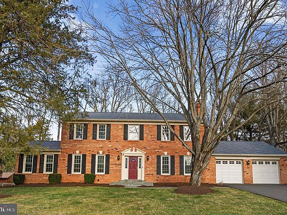 2nd image of 11922 Holly Spring Dr