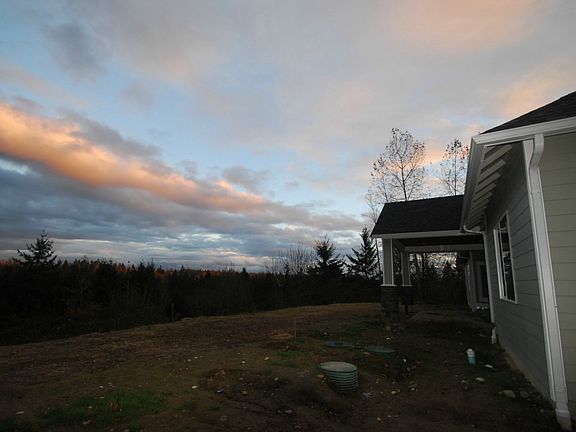4th image of 13309 72nd Ave E