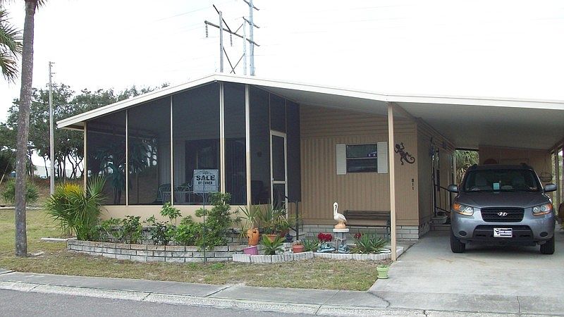 1st image of 811 Tarpon Glen Ln