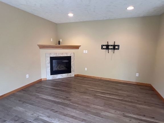 3rd image of 1740 Pacific Ridge Ln