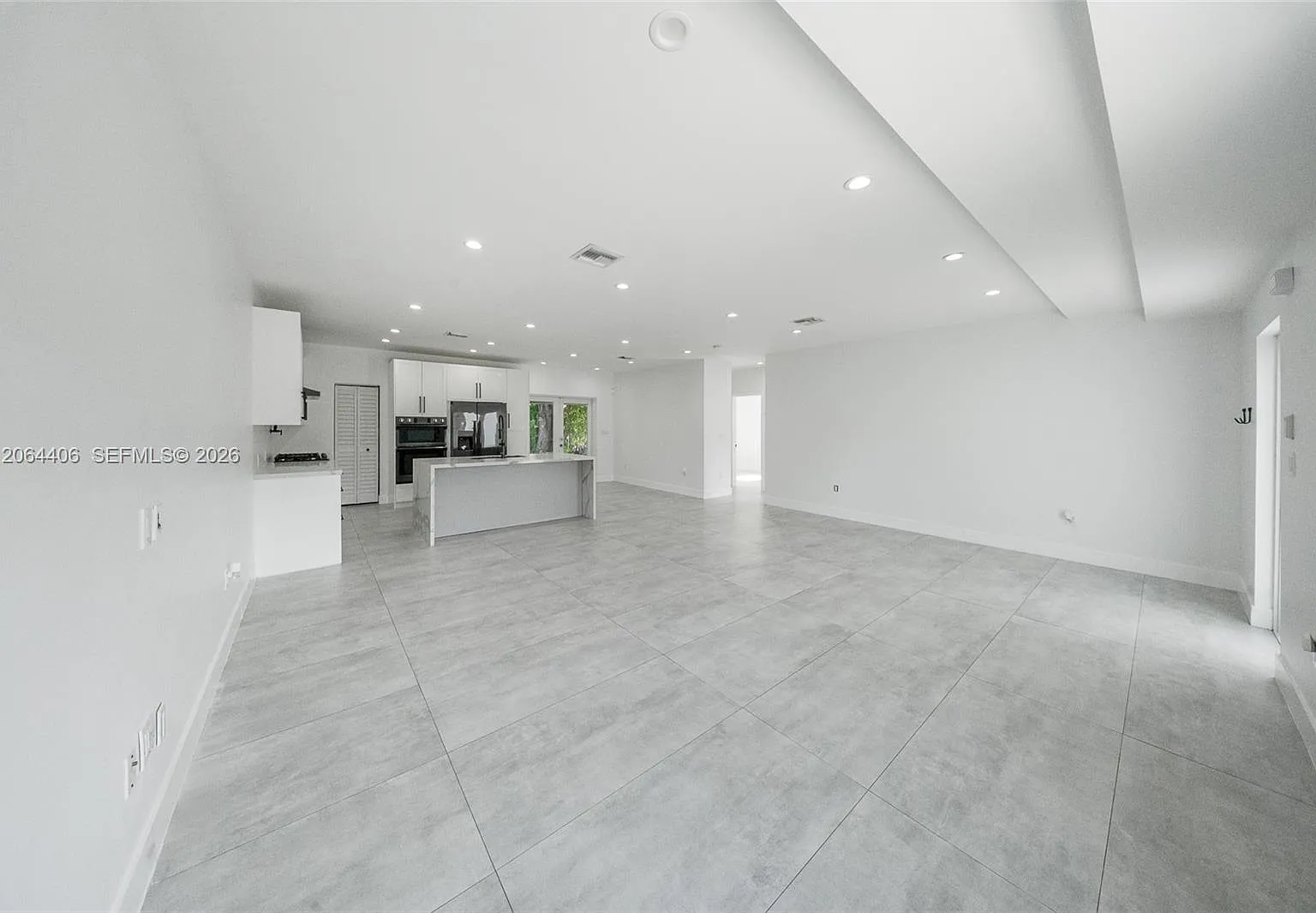 2 bed, 1146 sqft, $4,750 — Photo 1