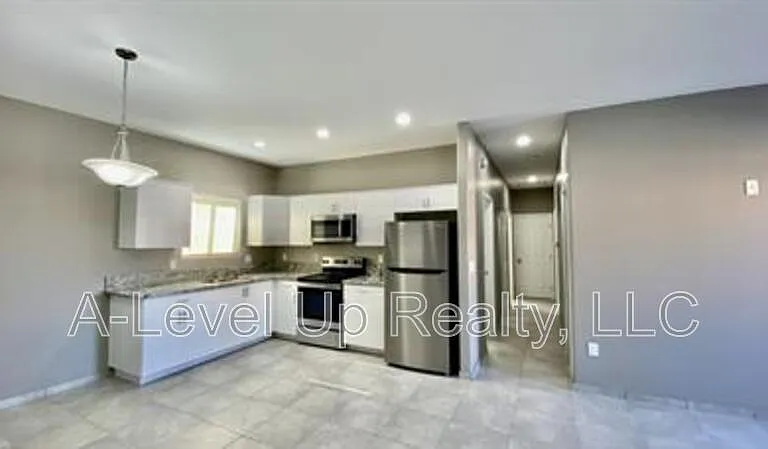 1514 E 28th St #2 — Photo 5
