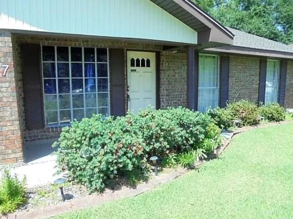 2717 Mary Ann Dr