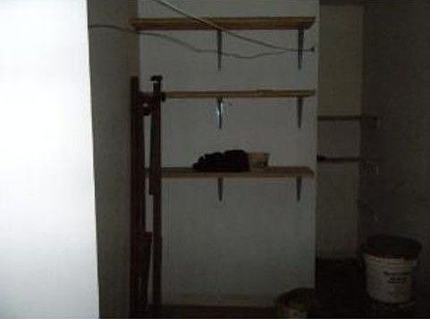 4th image of 2850 Murphy St