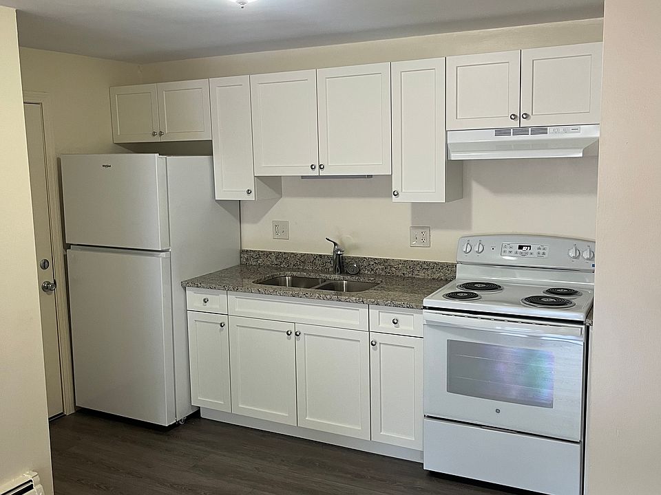 1st image of 11 Sherwood Dr APT 11