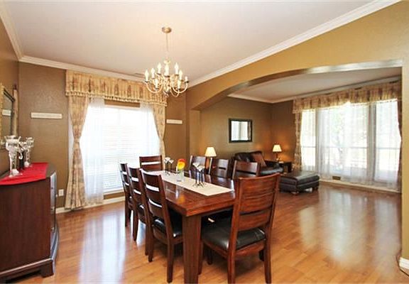 3rd image of 3806 Marchwood Dr