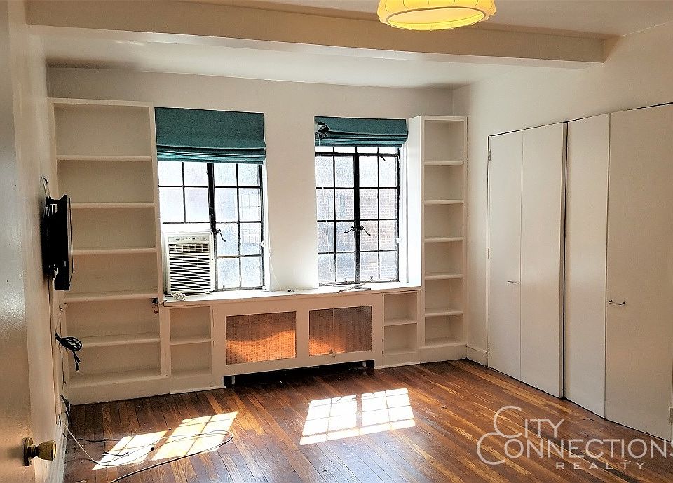 1st image of 320 E 42nd St APT 913
