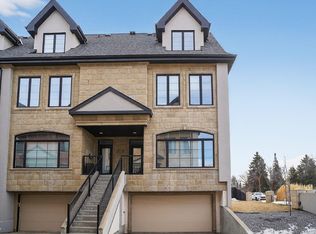 9561 143rd St NW #1, Edmonton, AB T5N3J9