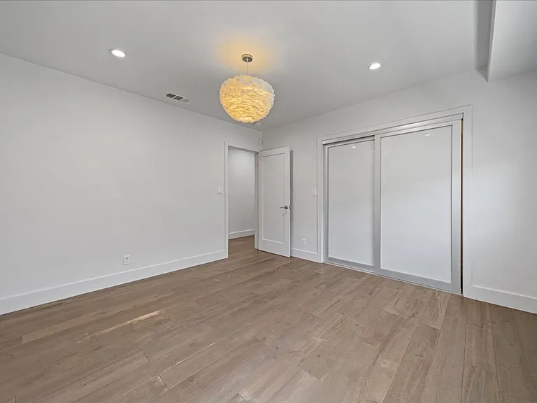 1455 S Castello Ave — Photo 24