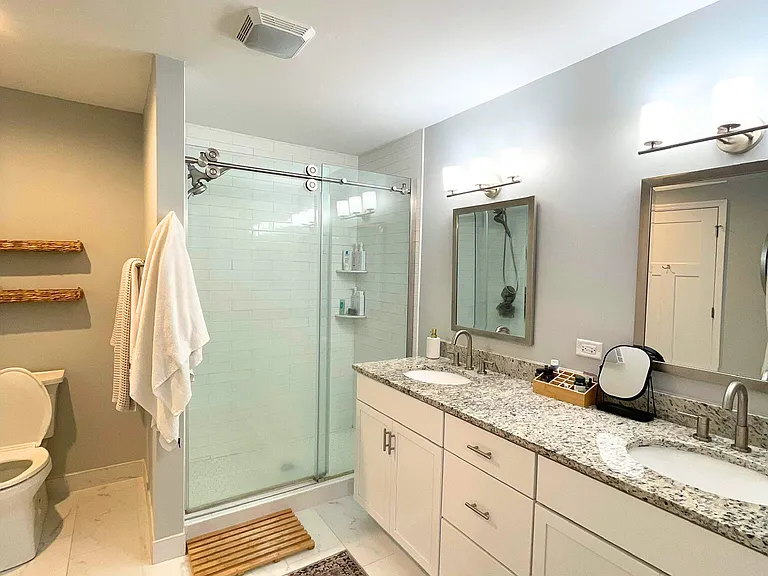 832 Colony Dr — Photo 16