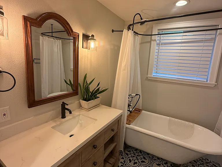 2440 Maher Ave — Photo 10
