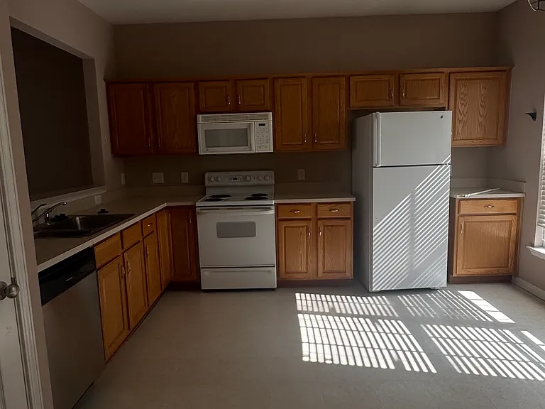 5512 Werburgh St — Photo 5