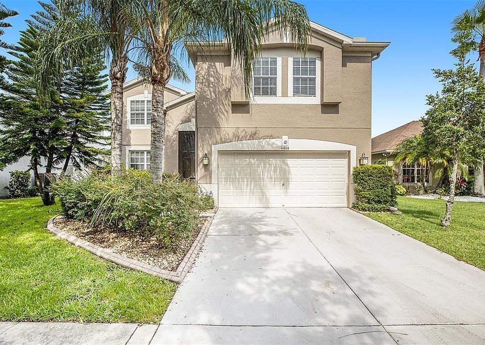 1st image of 11816 Autumn Creek Dr