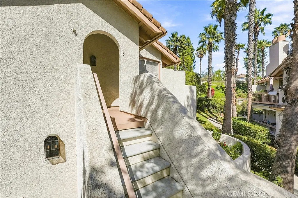 2 bed, 1.5 bath, 931 sqft, $2,950 — Photo 3
