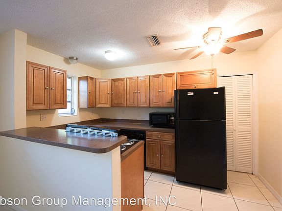 2nd image of 251 SE 23rd St APT 5
