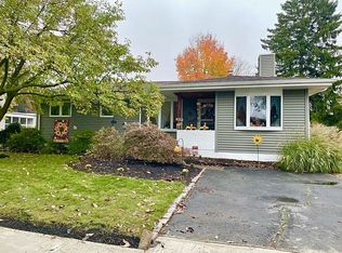 130 Park Pl, Pompton Lakes, NJ 07442