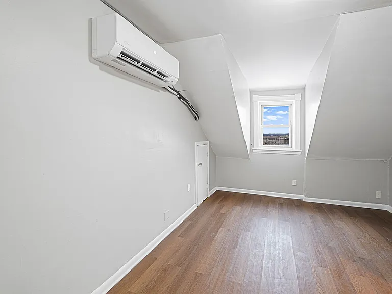39 Wall St — Photo 24