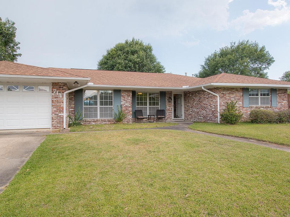 1st image of 714 Briarwood Dr