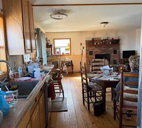 3rd image of 2712 Lyle Knob Rd