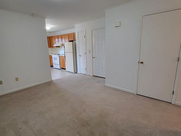 5th image of 22-24 W Baltimore St #24BALT