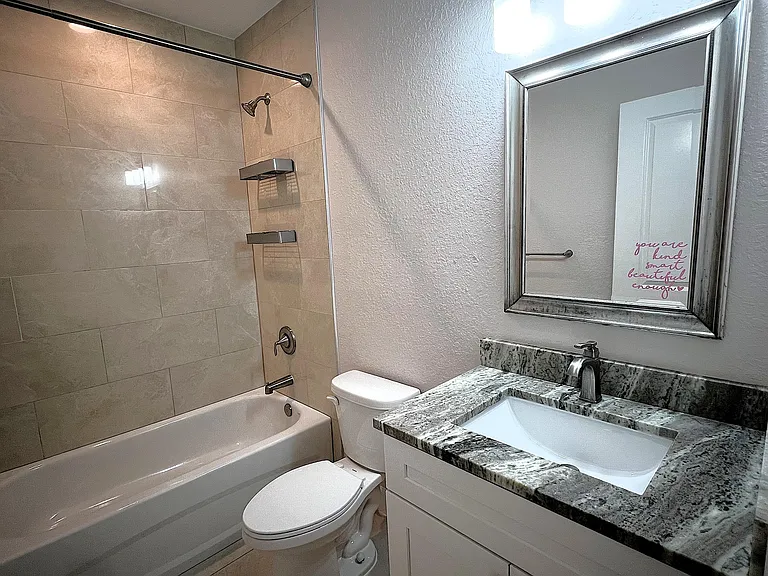 349 SW Dagget Ave — Photo 22