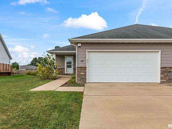 3rd image of 150 Jennifer Ct