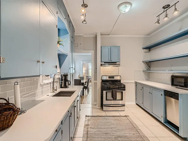 239 W Ellsworth Ave #A — Photo 9