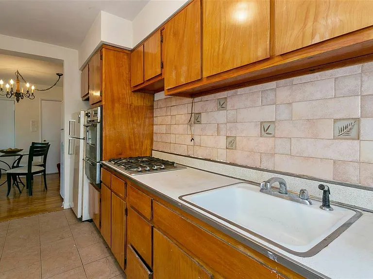 154 Bowers St #5A — Photo 5