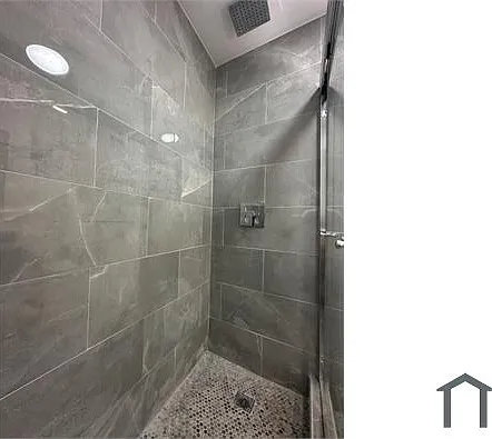 3 bed, 1100 sqft, $3,100 — Photo 4