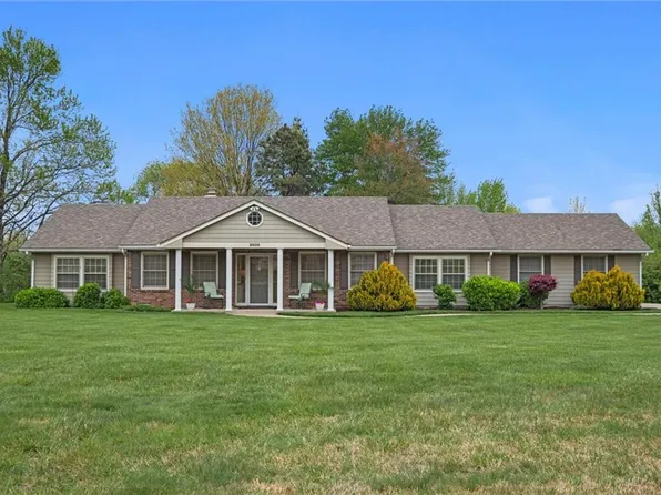 3950 W 214th St, Bucyrus, KS 66013