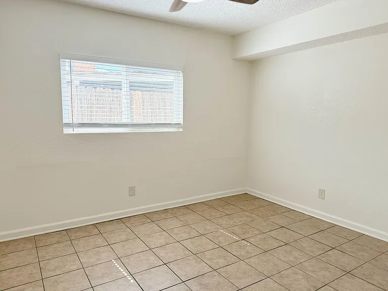 3781 Marlborough Ave — Photo 10