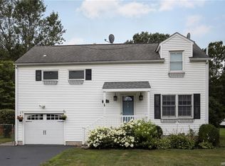 4264 Shimerville Rd, Clarence, NY 14031