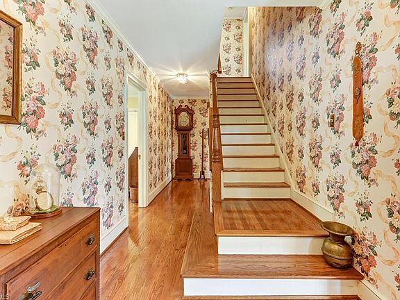5th image of 614 Parkway Blvd