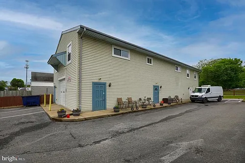 1500 Wilson Ave Photo 1