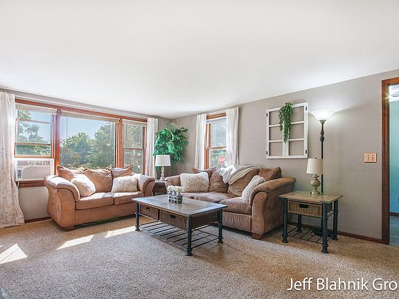 4th image of 501 Clark St NW