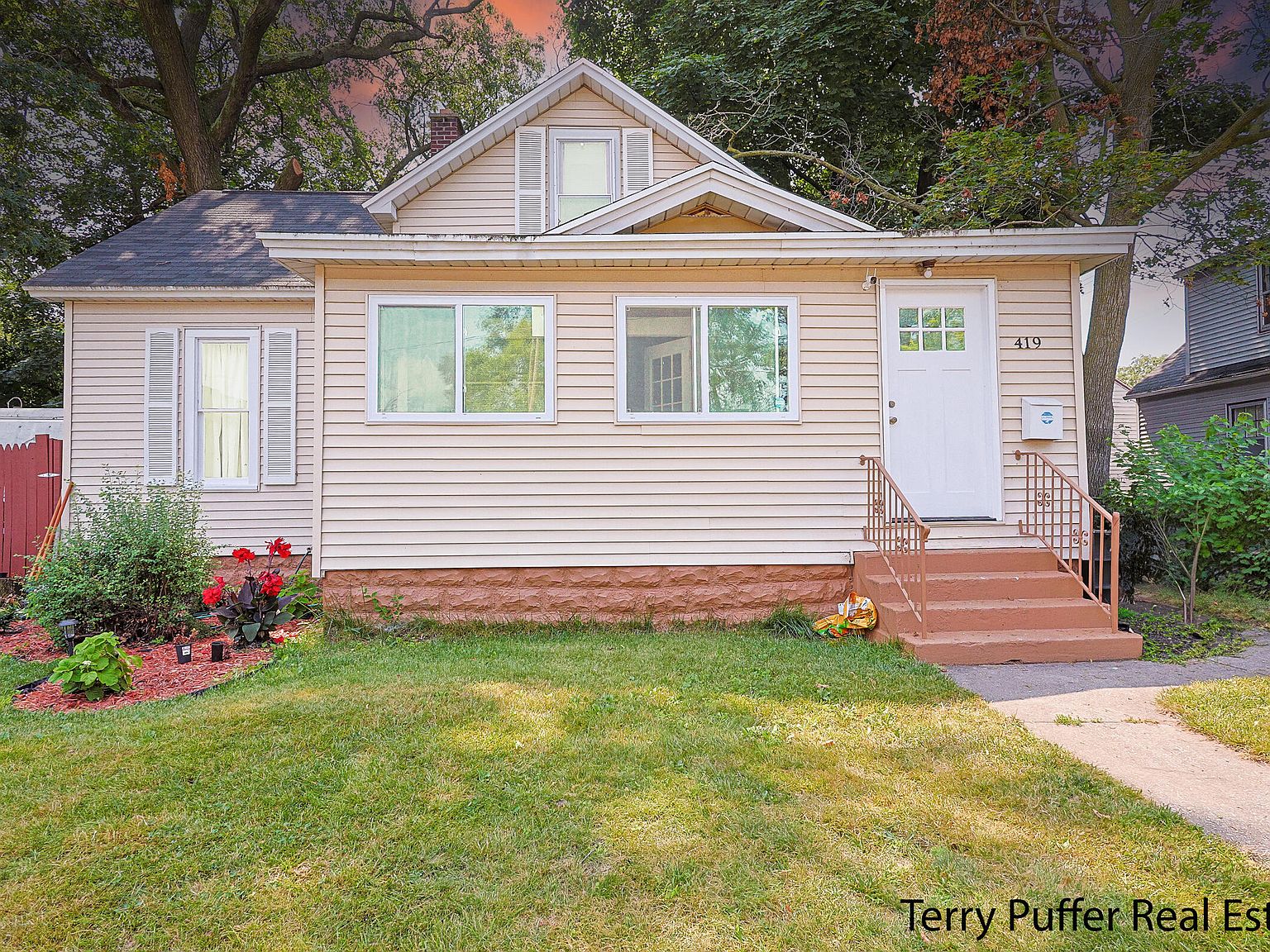 419 Ada Ave, Muskegon, MI 49442 | Zillow