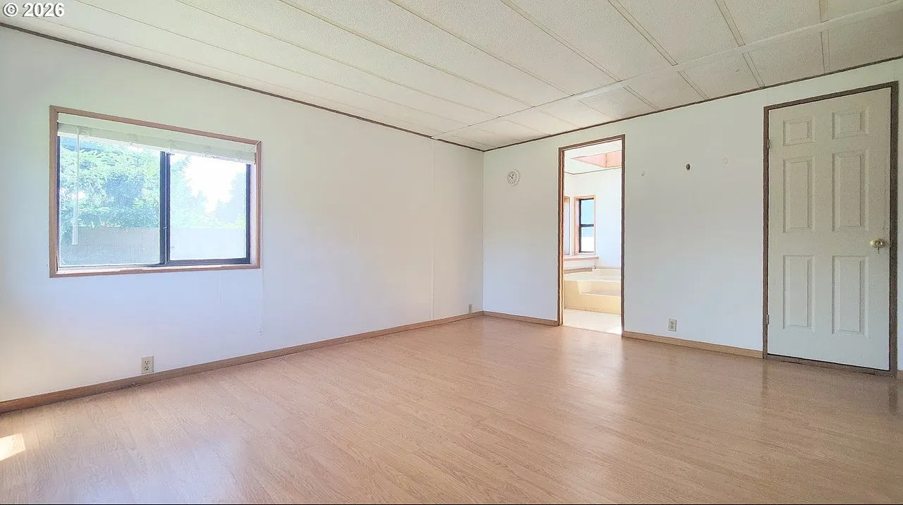 2 bed, 1275 sqft, $4,500 — Photo 4