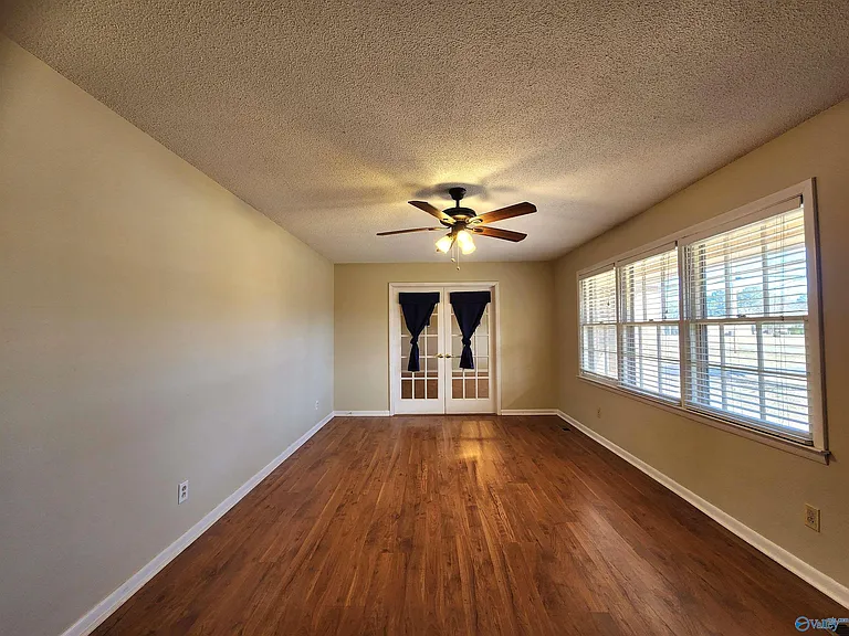 6107 Trailwood Dr — Photo 4