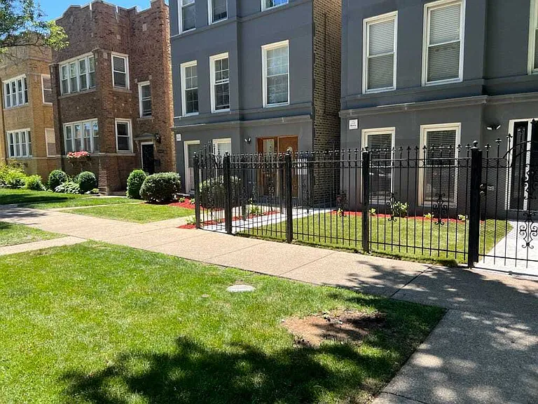 2946 N Rockwell St #3 — Photo 1