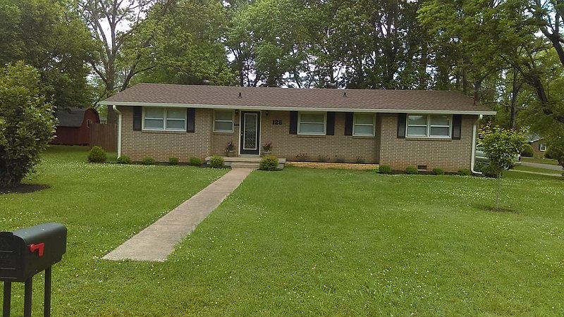 2nd image of 126 Forrest Ln SE