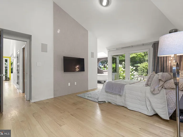 5517 Mohican Rd — Photo 23