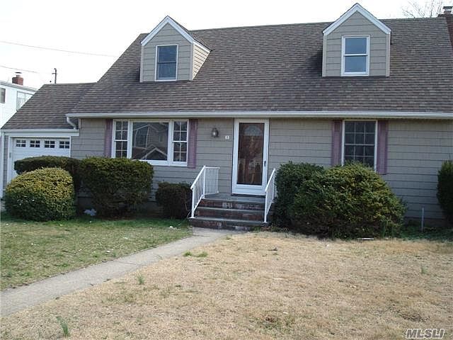 1st image of 3 Cornwall Ln
