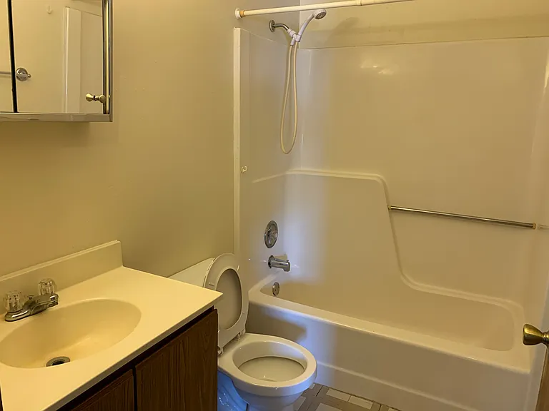 1112 Devney Dr #2 — Photo 3