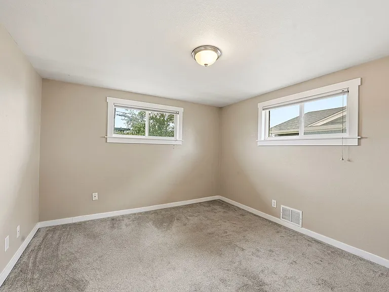 1275 W 4th Ave — Photo 19