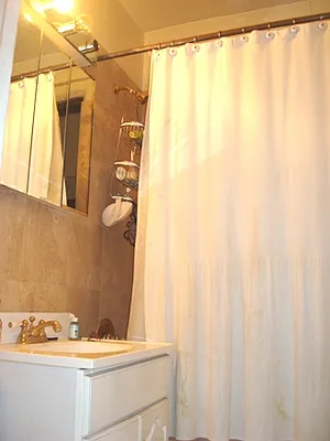 Rented by Metropolitan Equities | media 23