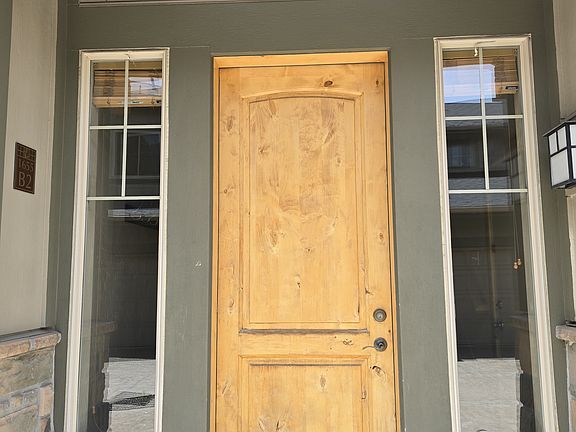 Well lighted Entrance, Solid 7' Door