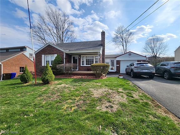2nd image of 2451 W Manor Ave