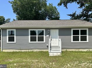 104 Elm St, Hebron, MD 21830