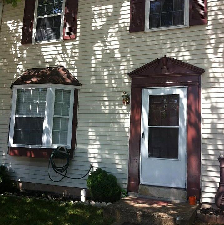 Exterior (Front)