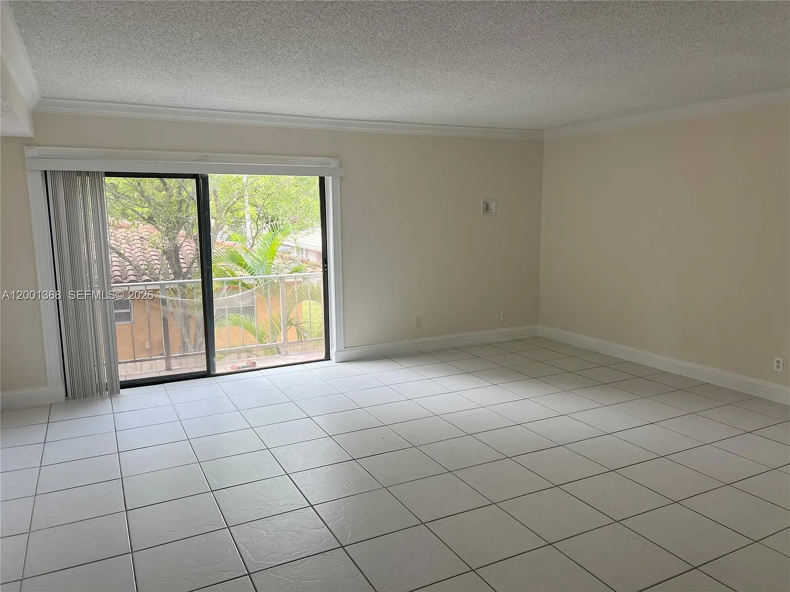 Coral Springs Estate Town — Photo 2